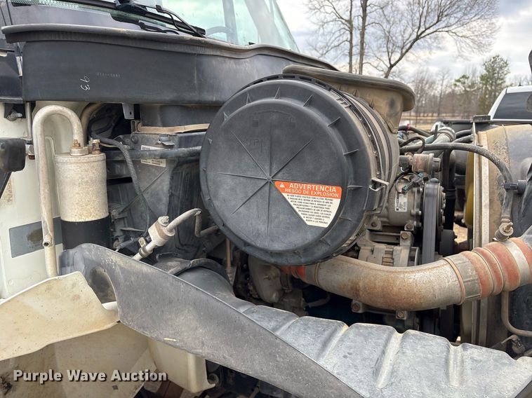 image for item EY9994 2006 International 4300 flatbed truck