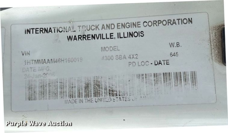 image for item EY9994 2006 International 4300 flatbed truck