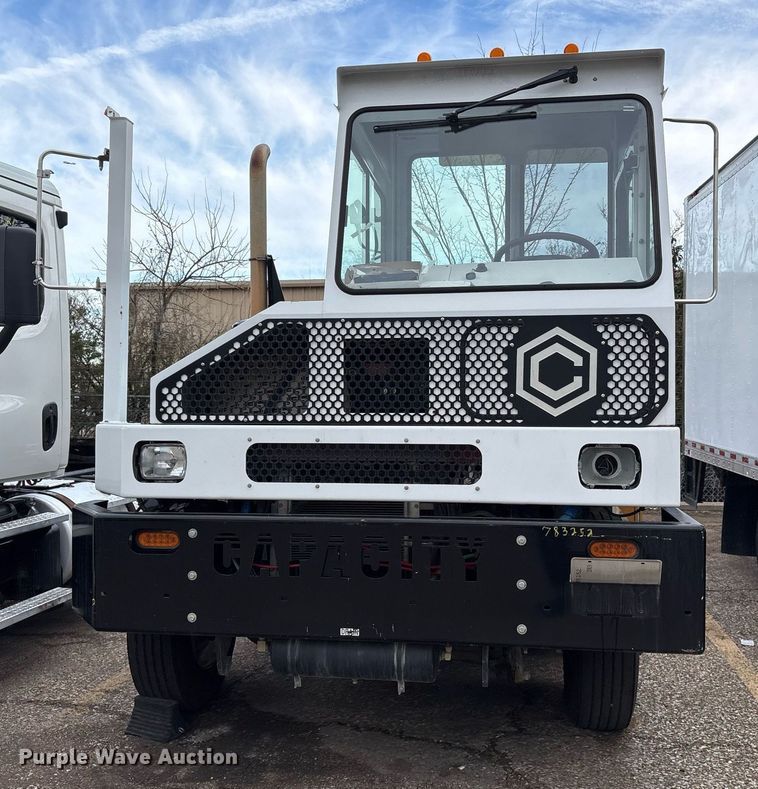 image for item EY9997 2017 Capacity TJ5000 yard truck