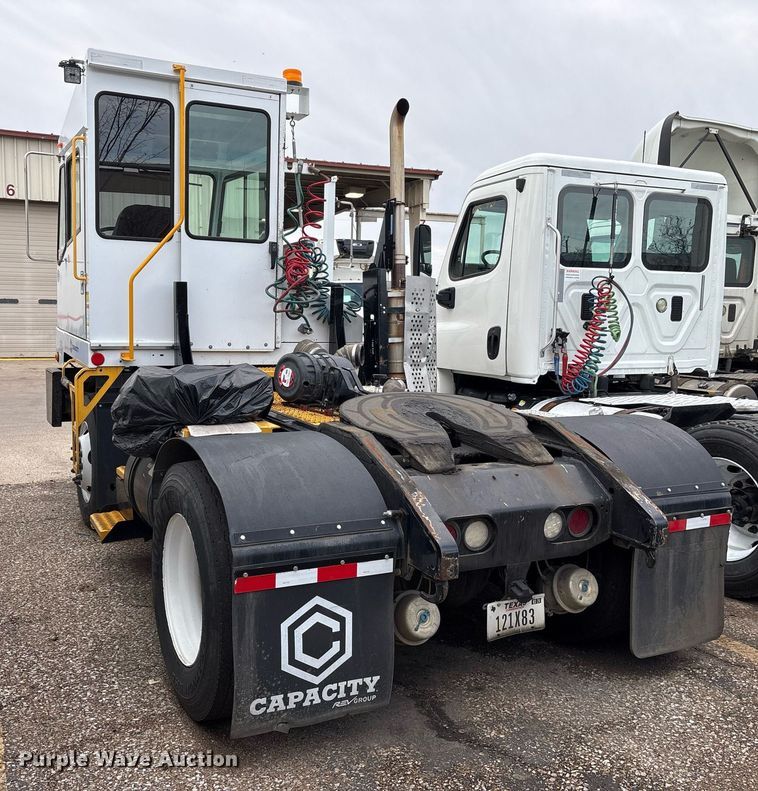 image for item EY9997 2017 Capacity TJ5000 yard truck