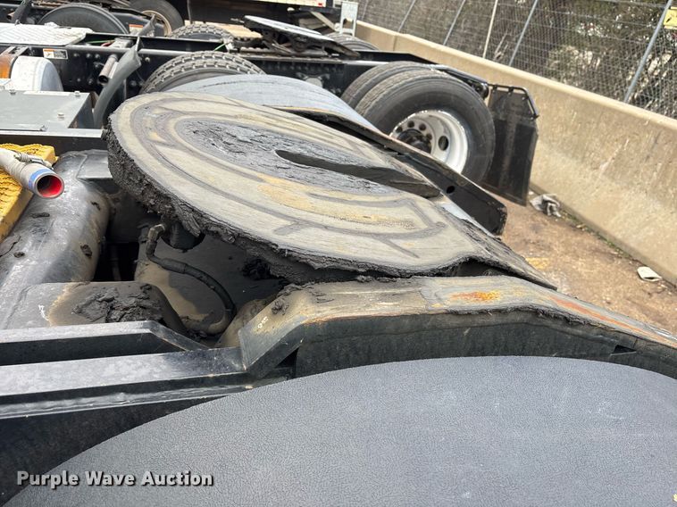 image for item EY9997 2017 Capacity TJ5000 yard truck