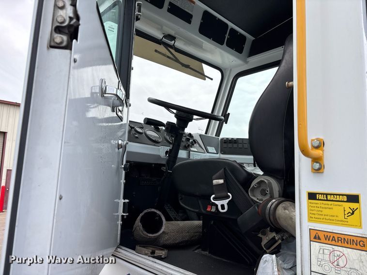 image for item EY9997 2017 Capacity TJ5000 yard truck