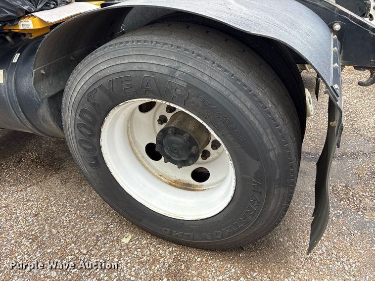 image for item EY9997 2017 Capacity TJ5000 yard truck