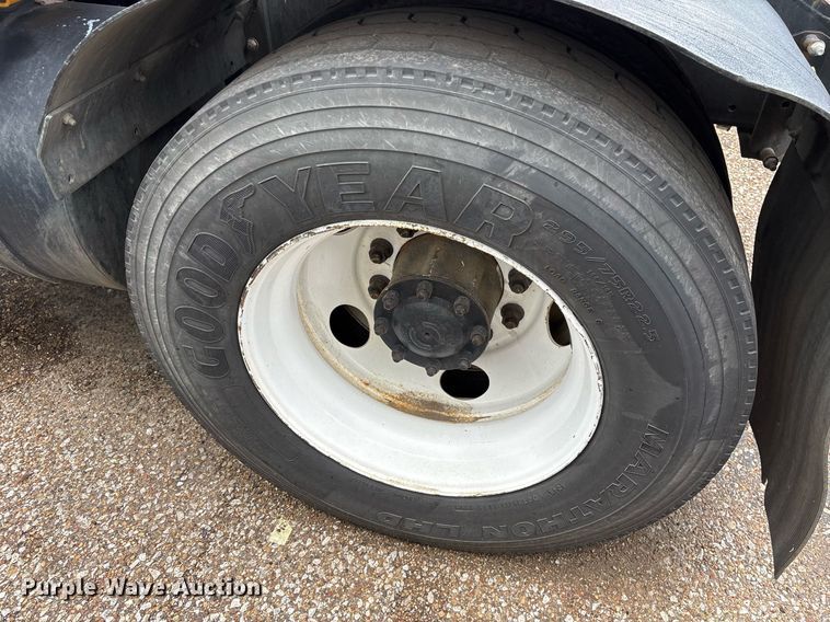 image for item EY9997 2017 Capacity TJ5000 yard truck