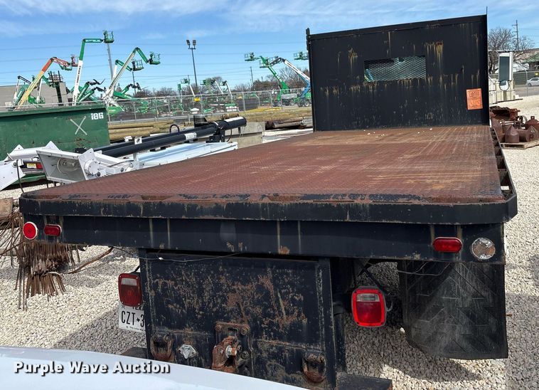 image for item EY9998 1994 International 4600 flatbed truck