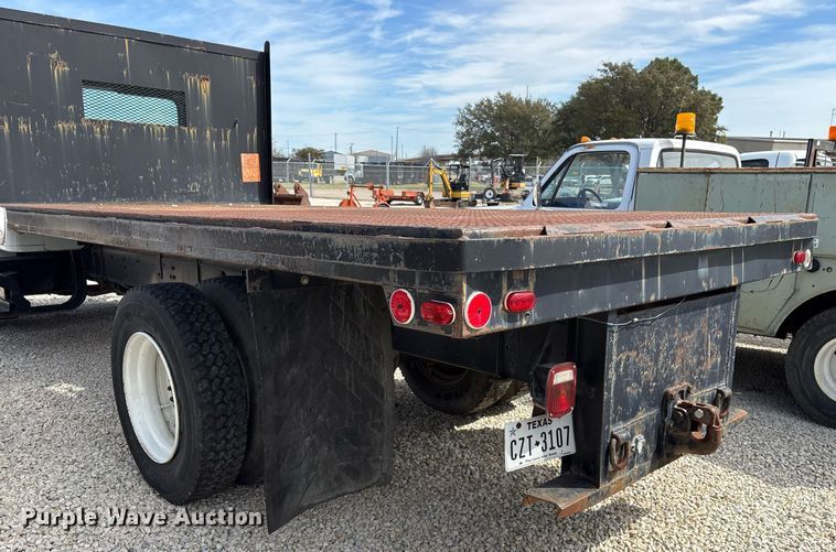 image for item EY9998 1994 International 4600 flatbed truck