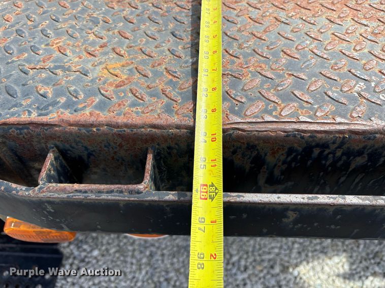 image for item EY9998 1994 International 4600 flatbed truck