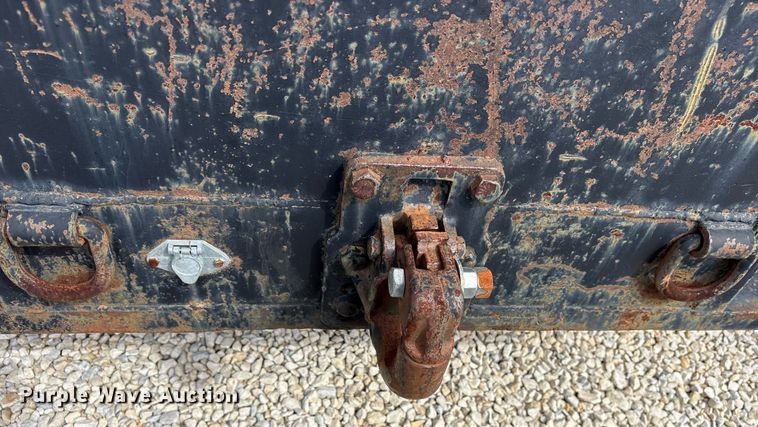 image for item EY9998 1994 International 4600 flatbed truck