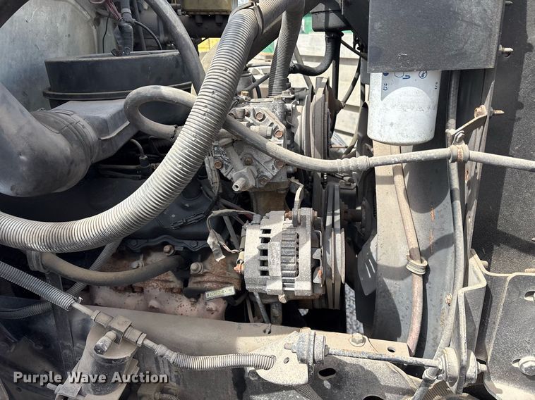 image for item EY9998 1994 International 4600 flatbed truck