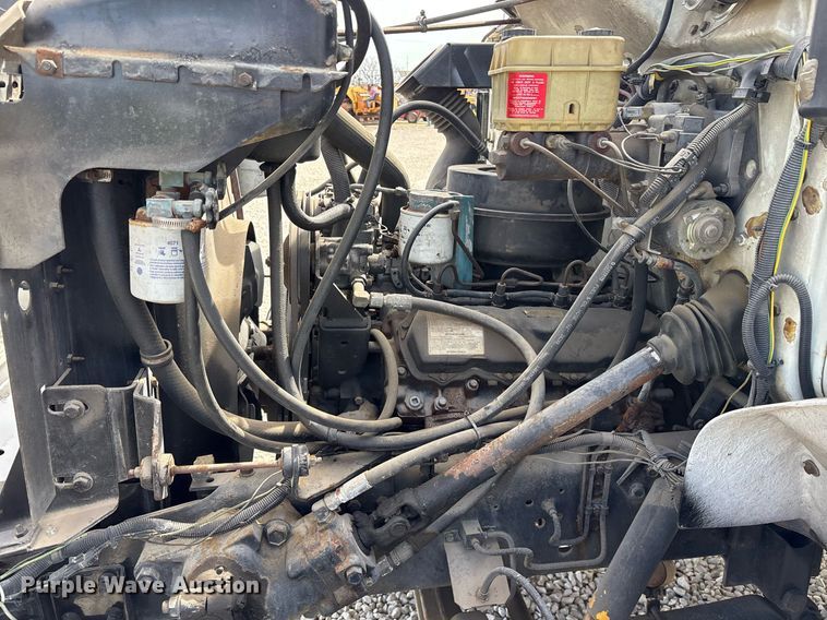 image for item EY9998 1994 International 4600 flatbed truck