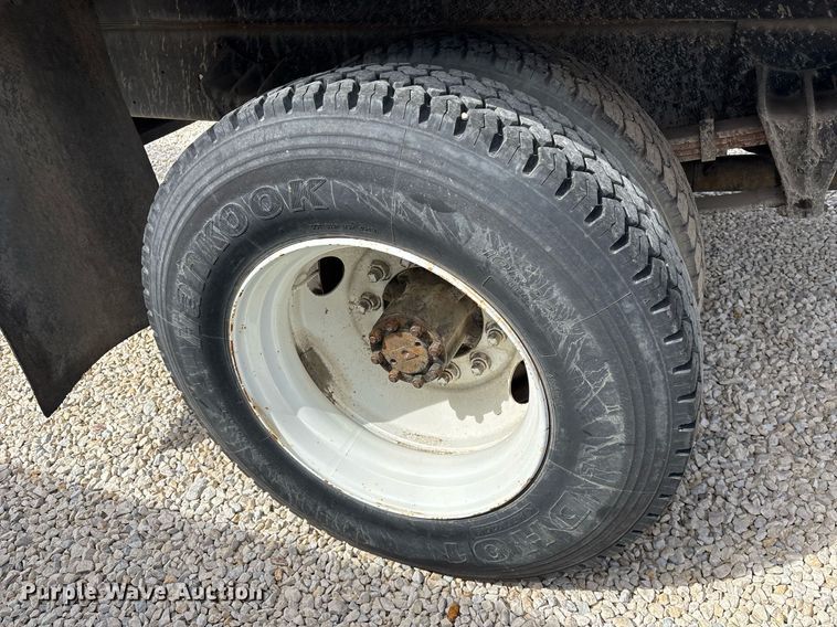 image for item EY9998 1994 International 4600 flatbed truck