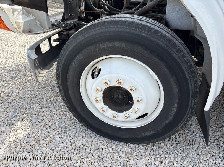 image for item EY9998 1994 International 4600 flatbed truck