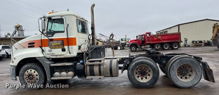 image for item LH9490 2017 Mack CXU613T semi truck