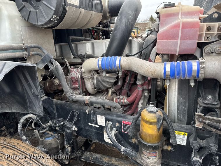 image for item LH9490 2017 Mack CXU613T semi truck