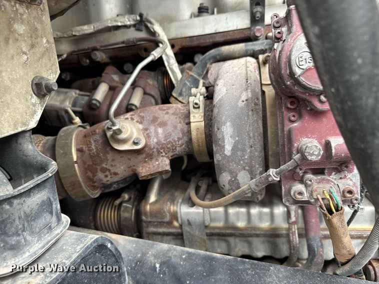 image for item LH9490 2017 Mack CXU613T semi truck