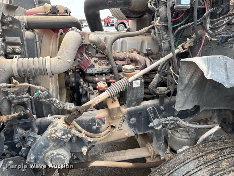 image for item LH9491 2017 Mack CXU613 semi truck