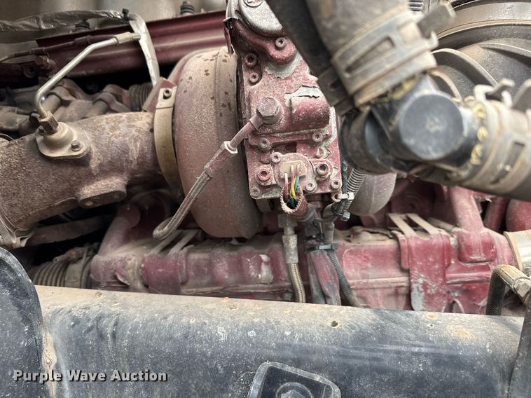 image for item LH9491 2017 Mack CXU613 semi truck