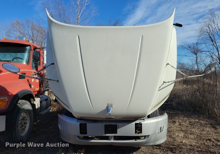 image for item NB9808 2006 Mack Vision semi truck