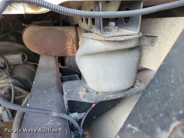 image for item NB9808 2006 Mack Vision semi truck