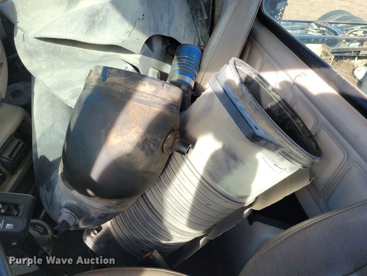 image for item NB9808 2006 Mack Vision semi truck