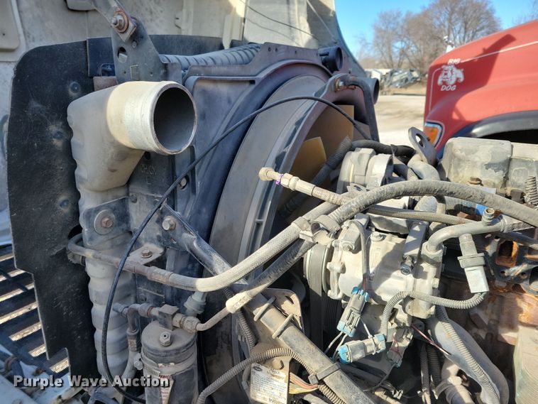 image for item NB9808 2006 Mack Vision semi truck