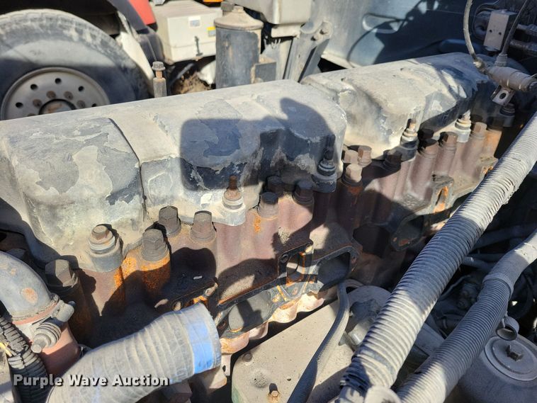 image for item NB9808 2006 Mack Vision semi truck