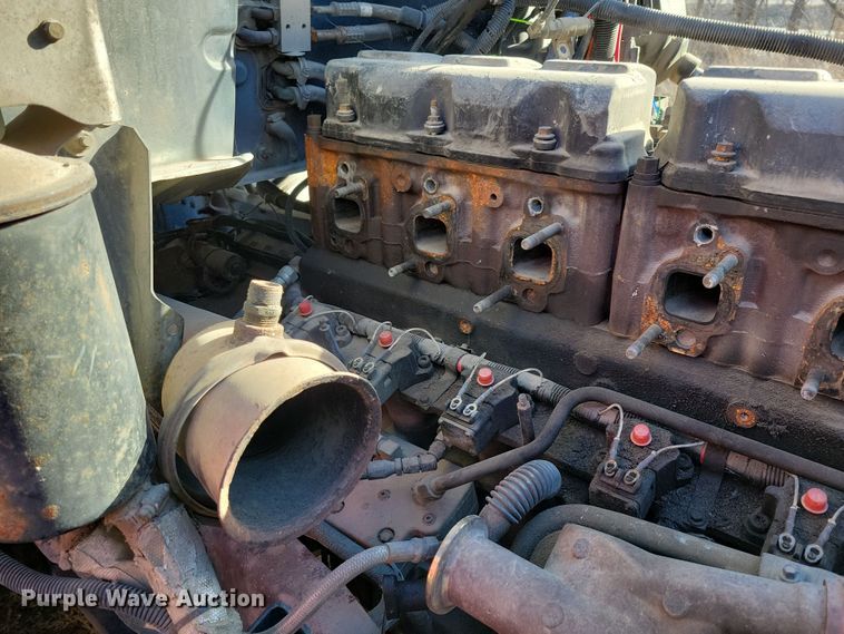 image for item NB9808 2006 Mack Vision semi truck