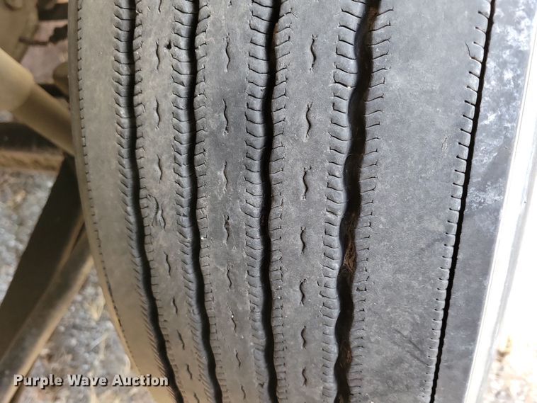 image for item NB9808 2006 Mack Vision semi truck