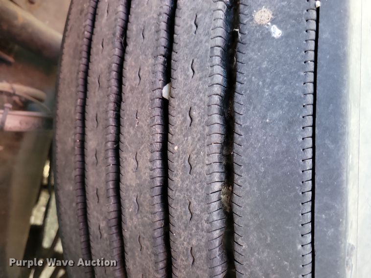 image for item NB9808 2006 Mack Vision semi truck