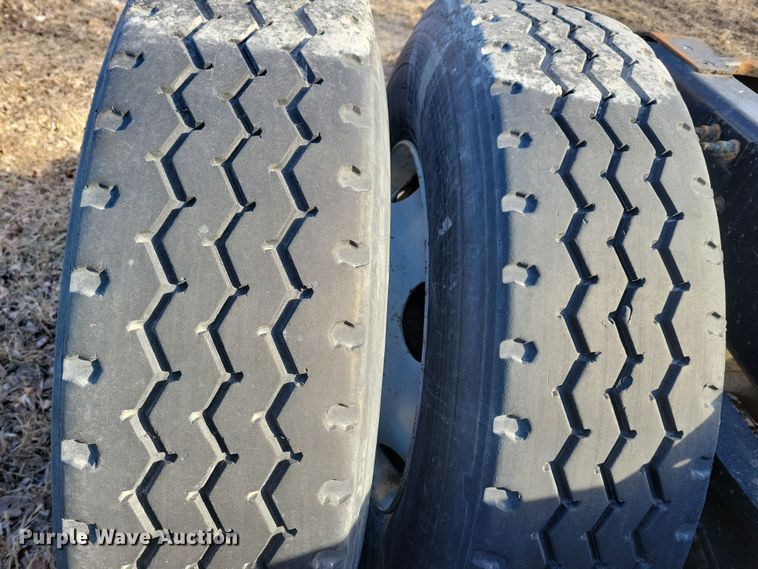 image for item NB9808 2006 Mack Vision semi truck