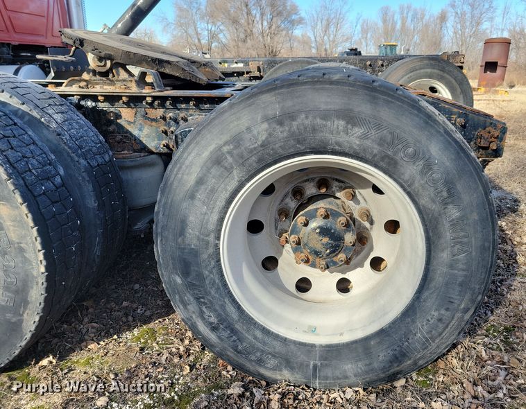 image for item NB9808 2006 Mack Vision semi truck