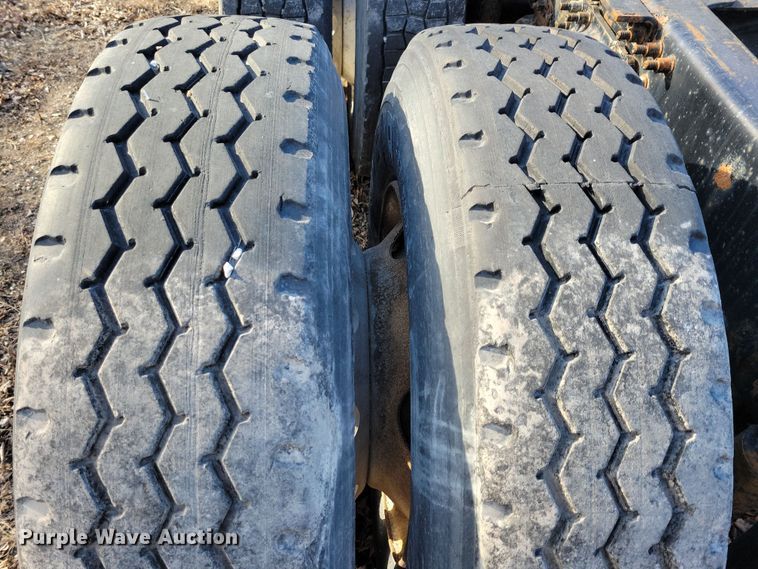 image for item NB9808 2006 Mack Vision semi truck