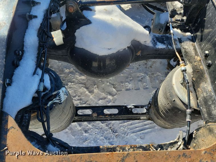 image for item NB9835 2016 Mack CXU613 semi truck