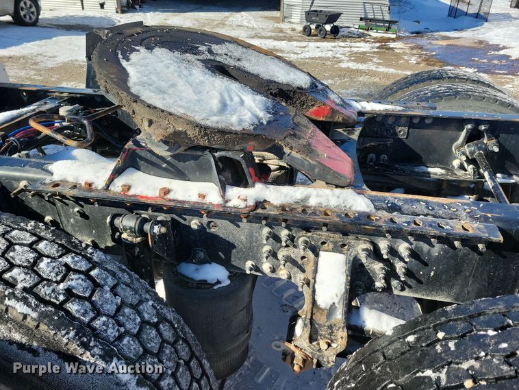 image for item NB9835 2016 Mack CXU613 semi truck