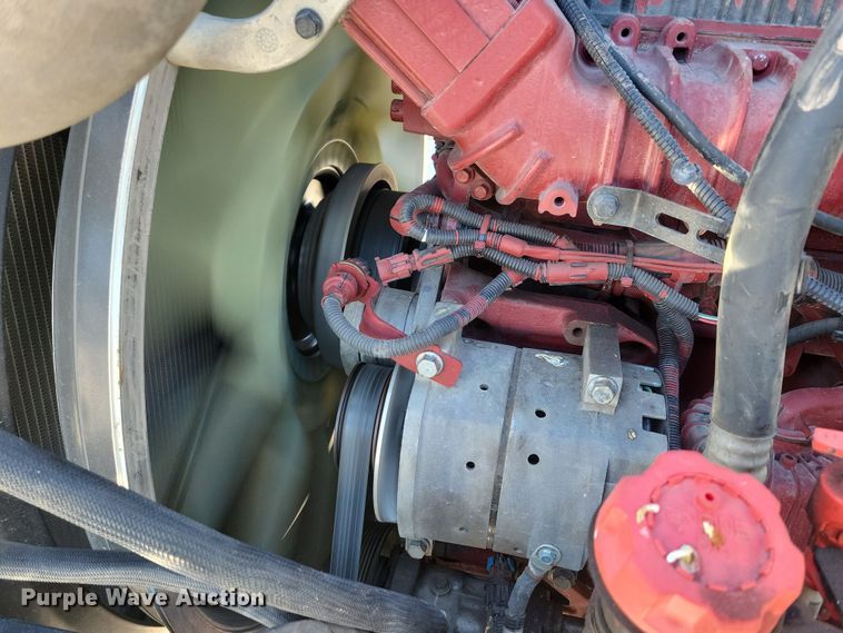 image for item NB9835 2016 Mack CXU613 semi truck