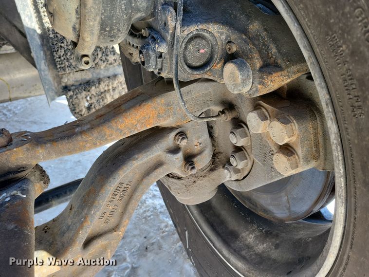 image for item NB9835 2016 Mack CXU613 semi truck