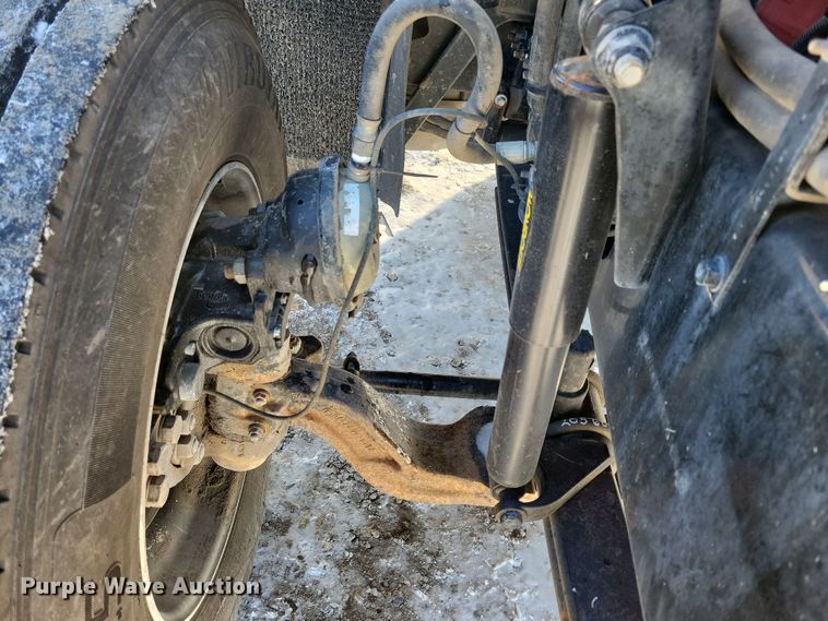 image for item NB9835 2016 Mack CXU613 semi truck