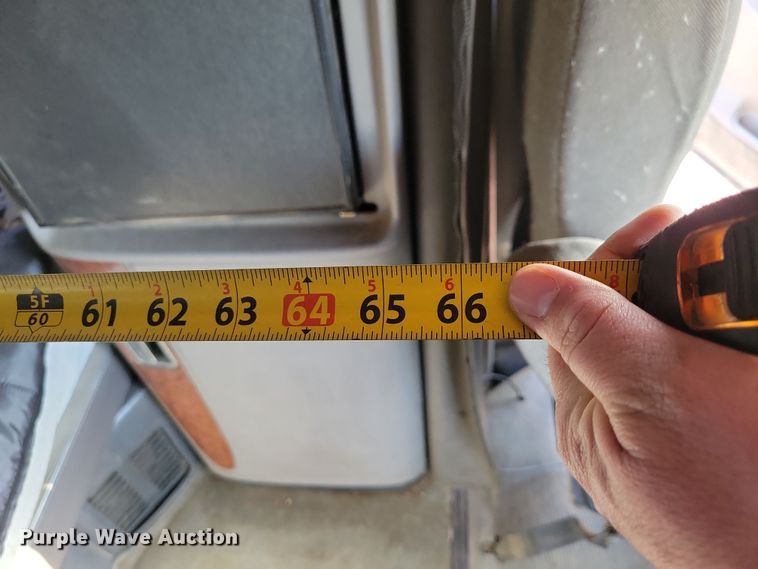 image for item NB9847 2006 Peterbilt 387 semi truck