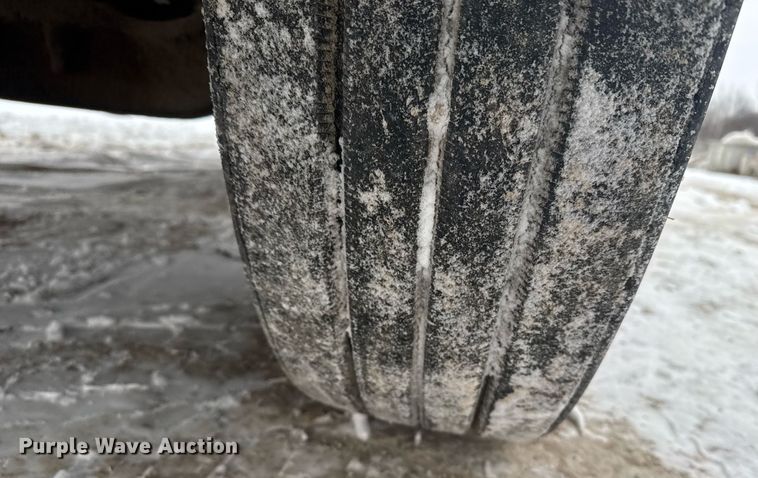 image for item NN9577 1993 Kenworth T800 semi truck