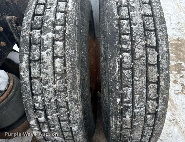 image for item NN9577 1993 Kenworth T800 semi truck