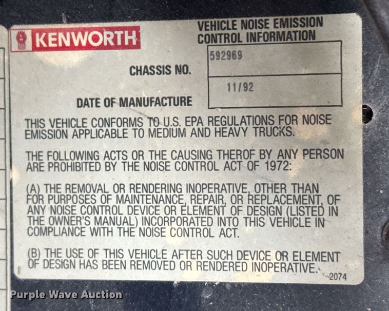 image for item NN9577 1993 Kenworth T800 semi truck