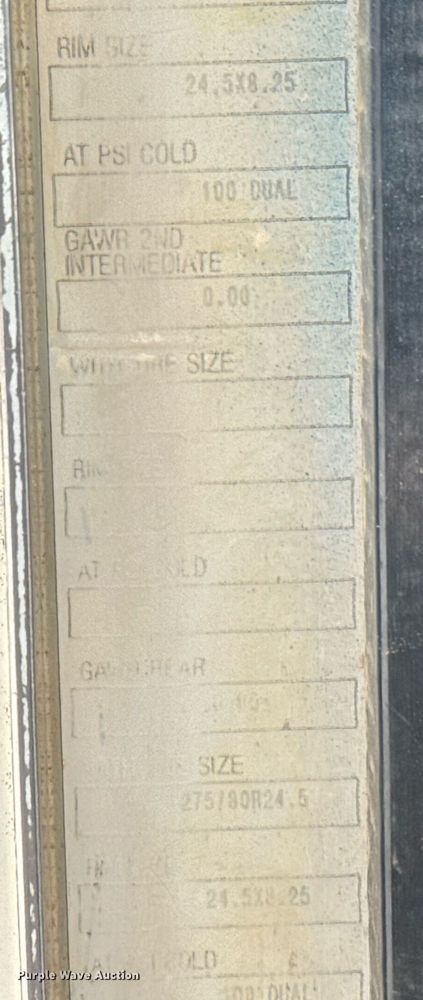 image for item NN9577 1993 Kenworth T800 semi truck