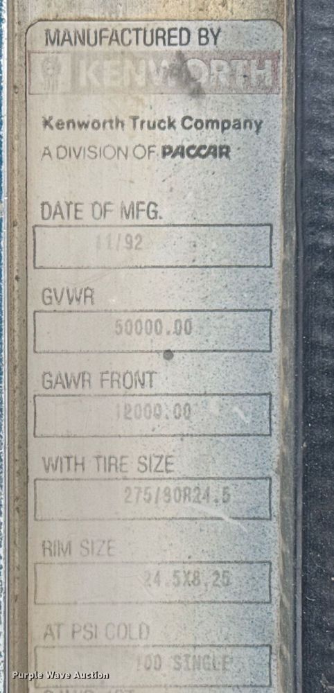 image for item NN9577 1993 Kenworth T800 semi truck