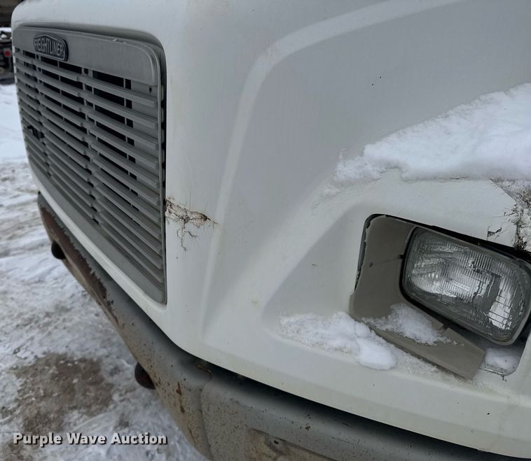 image for item NN9578 1996 Freightliner FL70 dump flatbed truck