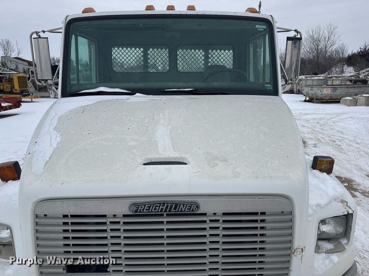 image for item NN9578 1996 Freightliner FL70 dump flatbed truck