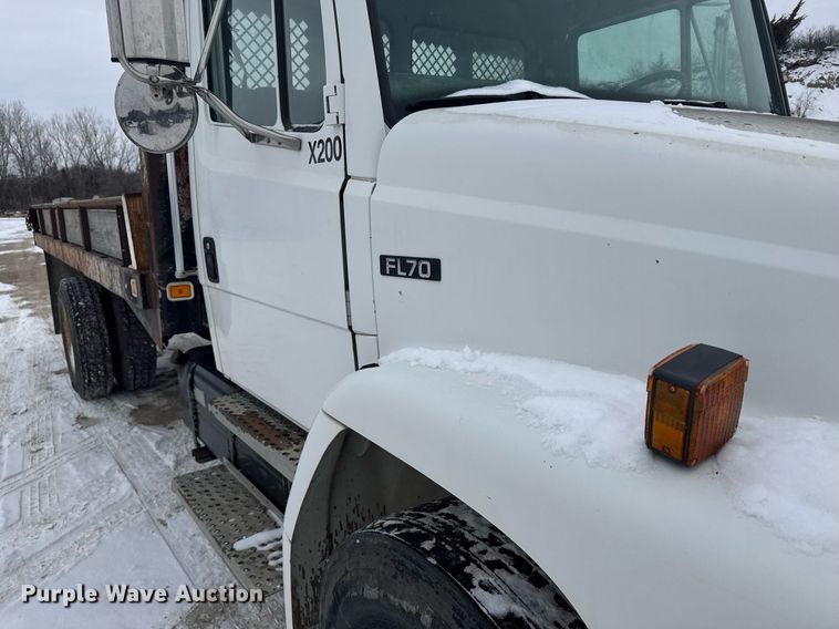 image for item NN9578 1996 Freightliner FL70 dump flatbed truck