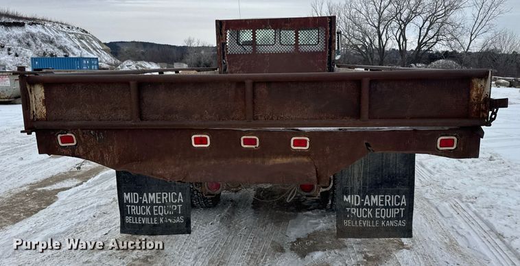 image for item NN9578 1996 Freightliner FL70 dump flatbed truck