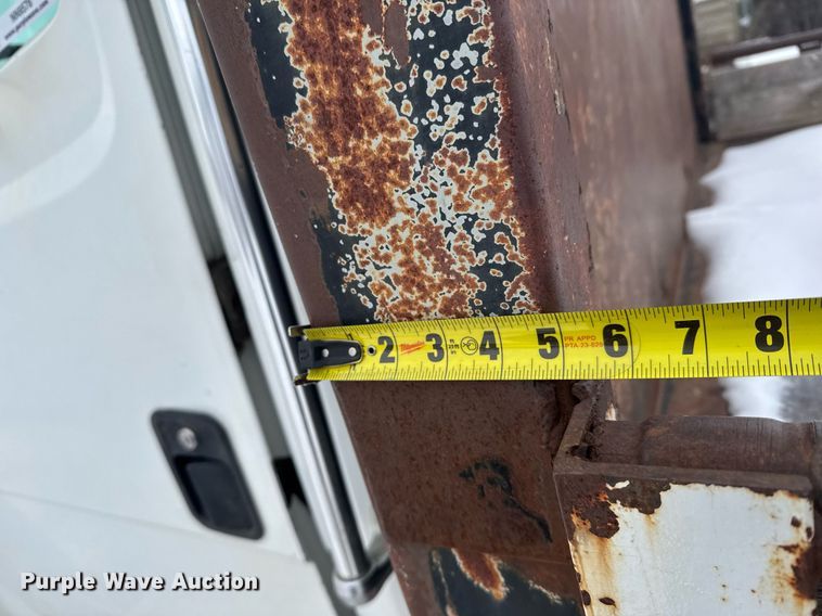 image for item NN9578 1996 Freightliner FL70 dump flatbed truck