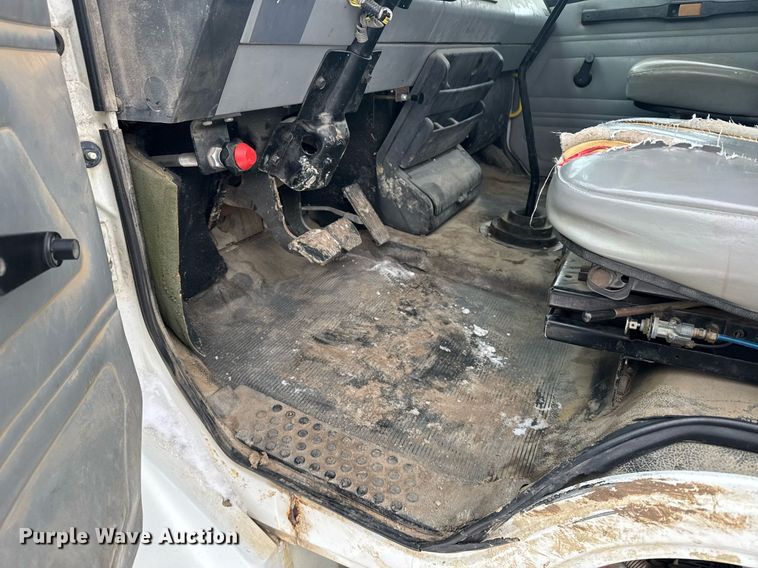 image for item NN9578 1996 Freightliner FL70 dump flatbed truck