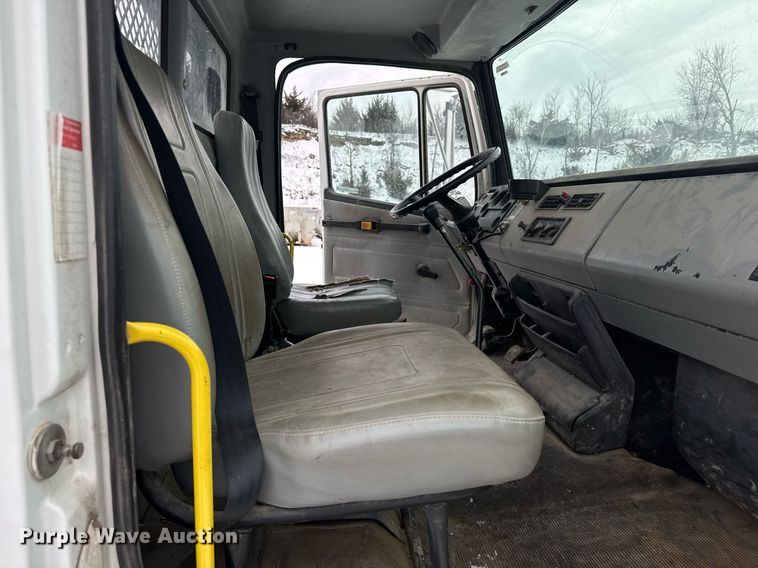 image for item NN9578 1996 Freightliner FL70 dump flatbed truck